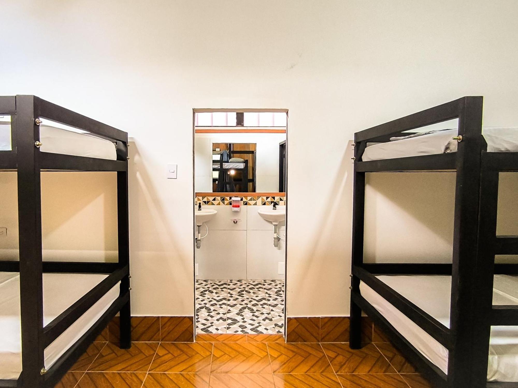 לטיסייה Hostel Casa De Las Palmas Tours מראה חיצוני תמונה