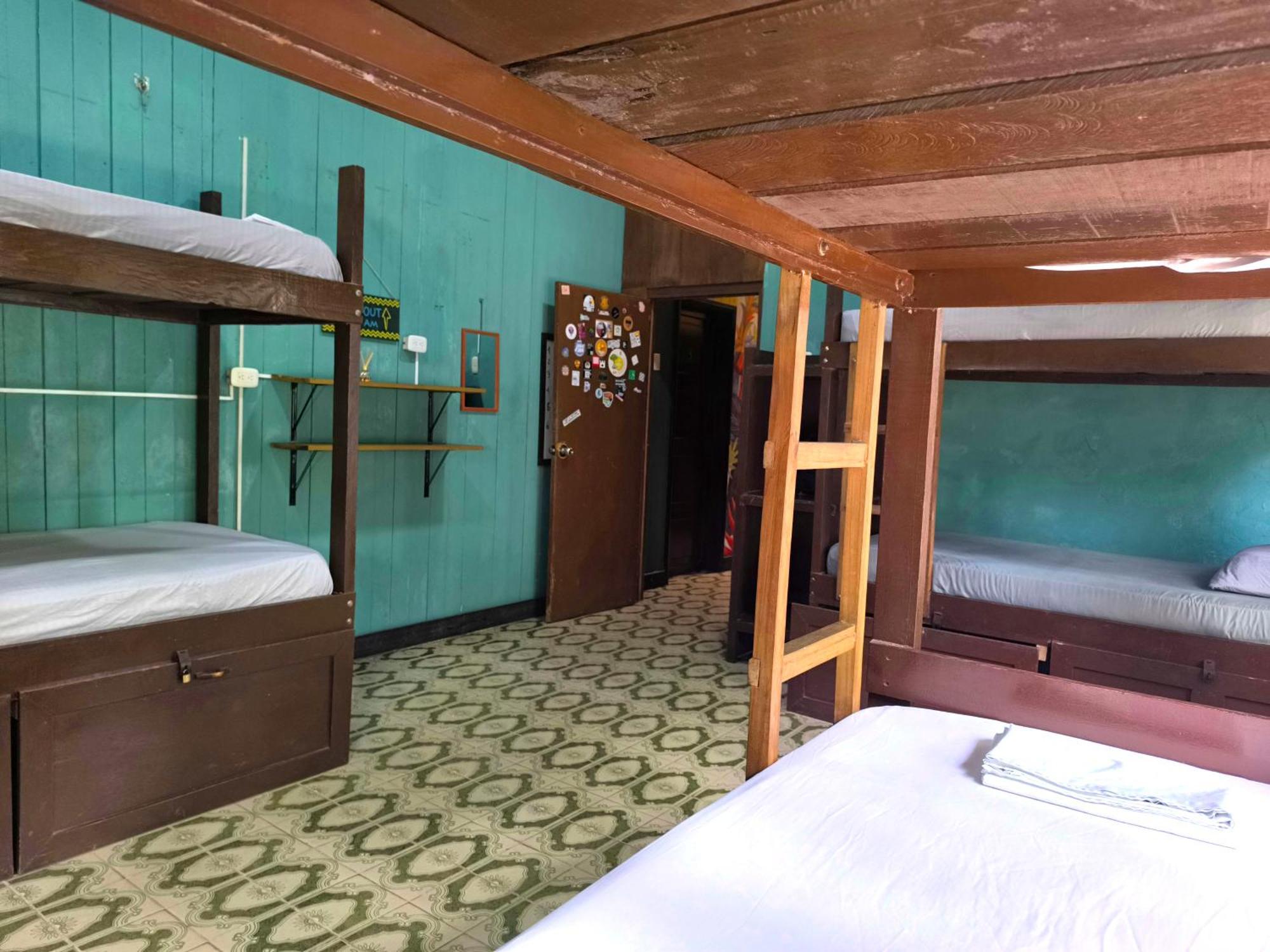 לטיסייה Hostel Casa De Las Palmas Tours מראה חיצוני תמונה